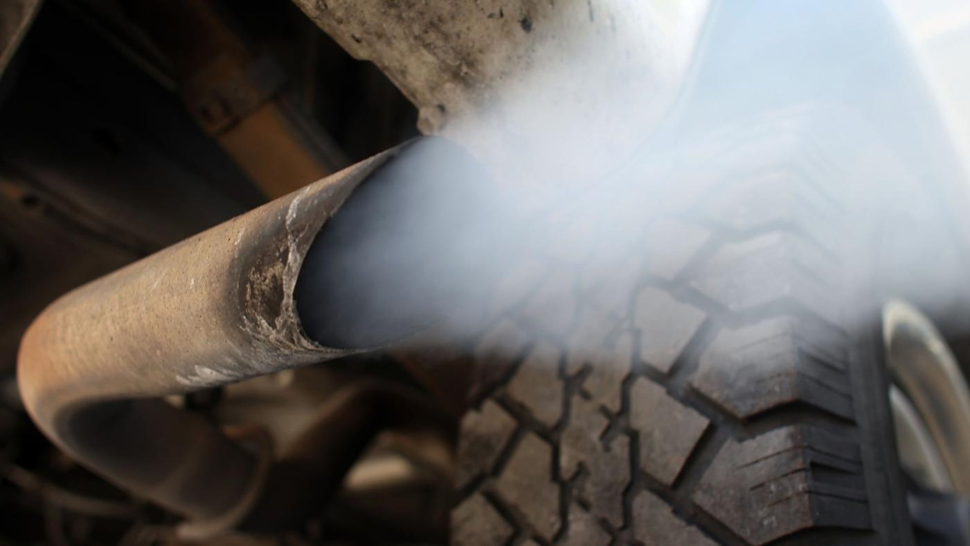 What Does This White Smoke Mean For My Engine